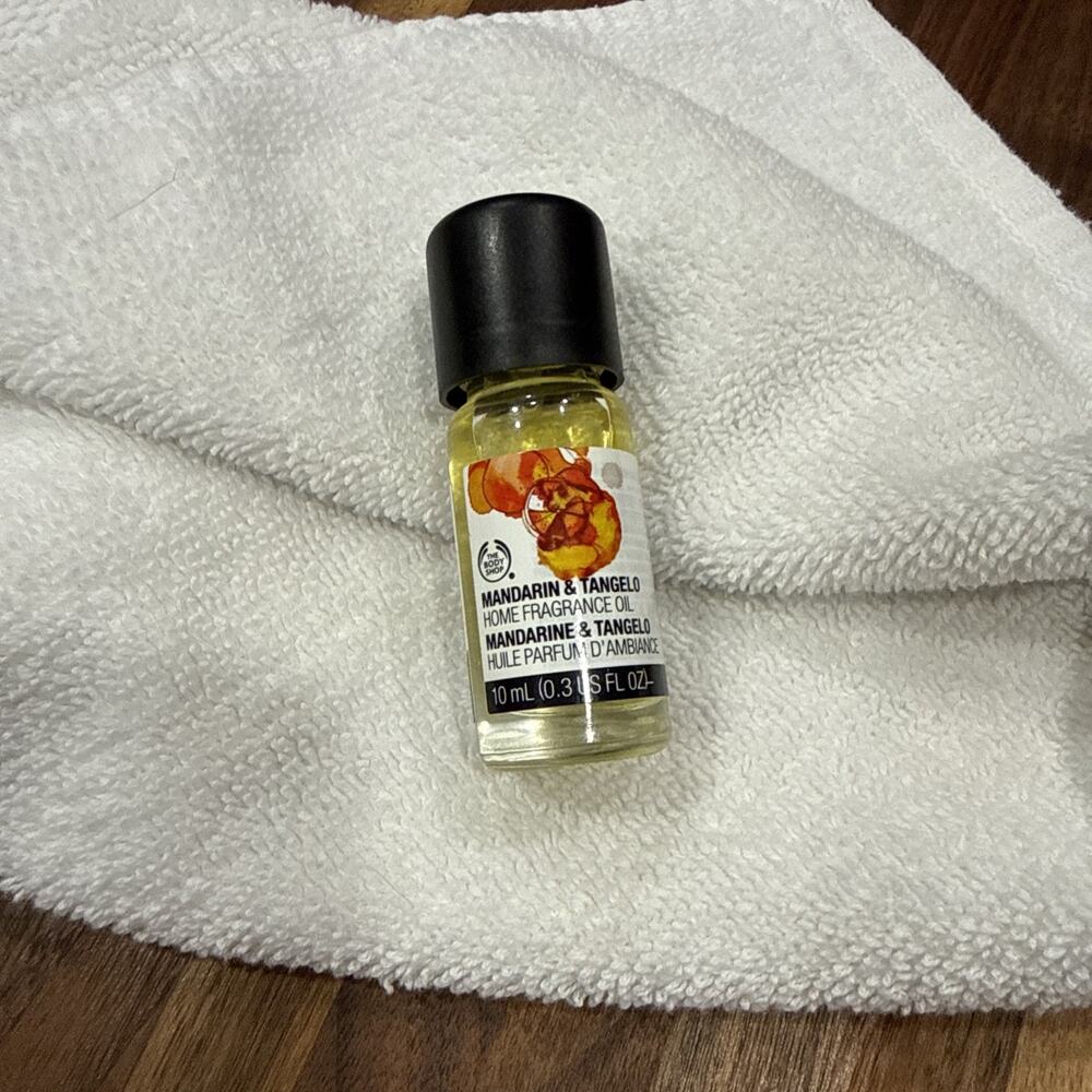 The Body Shop MANDARIN TANGELO Home Fragrance Oil .3 fl oz 10 mL Warmer Diffuser